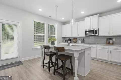 Kitchen - 2232 Fox Creek Dr, Haddock, GA 31033 photo 3 of 3