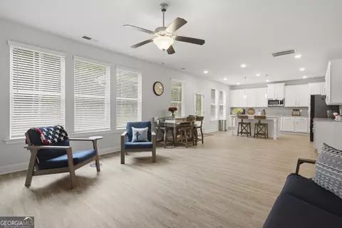 Entry Way - 2232 Fox Creek Dr, Haddock, GA 31033 photo 2 of 13