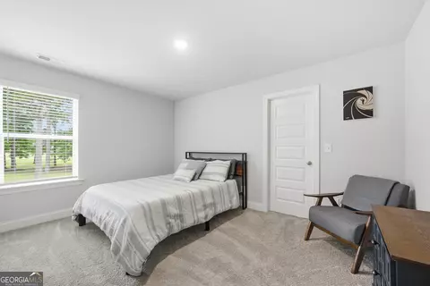 Bedroom - 2232 Fox Creek Dr, Haddock, GA 31033 photo 5 of 8