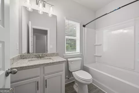 Bath - 2232 Fox Creek Dr, Haddock, GA 31033 photo 1 of 3