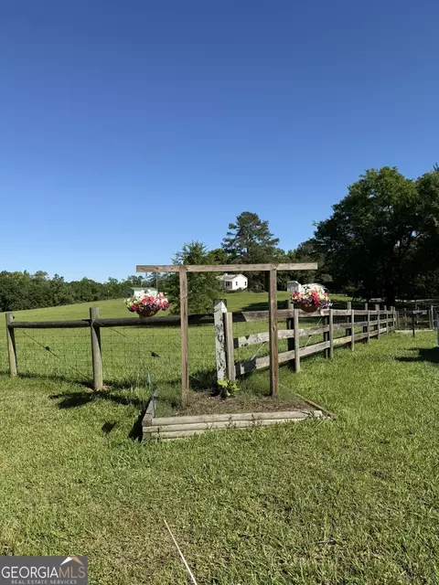2973 River Rd, Elberton, GA 30635