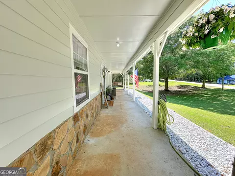 Exterior - 131 Rob Roy Rd, Lagrange, GA 30240 photo 2 of 5