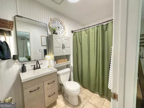 Bath - 131 Rob Roy Rd, Lagrange, GA 30240 photo 1 of 2