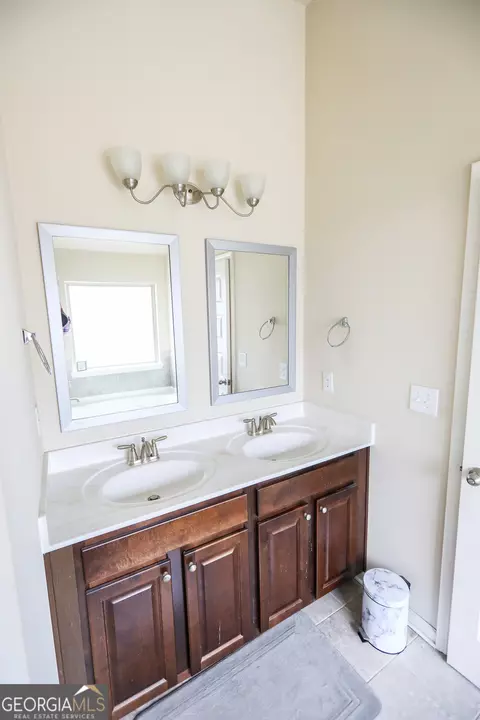 Bath - 225 Silver Ridge Rd, Covington, GA 30016 photo 5 of 8