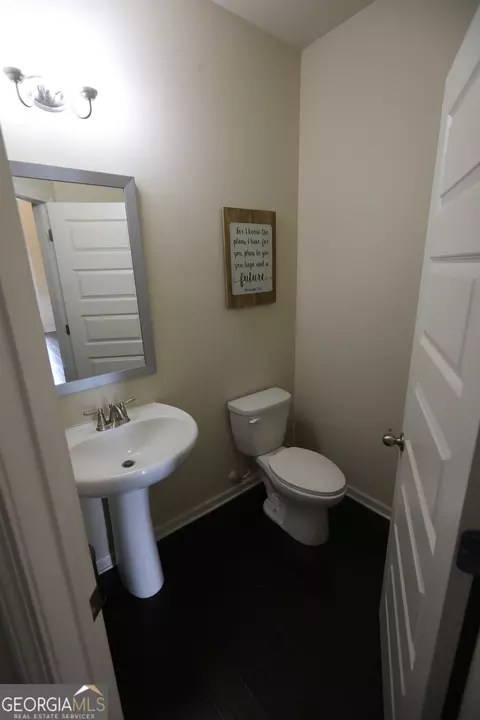 Bath - 225 Silver Ridge Rd, Covington, GA 30016 photo 4 of 8