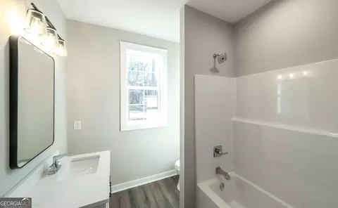 Bath - 479 West Ave, Bowdon, GA 30108 photo 3 of 5