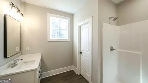 Bath - 479 West Ave, Bowdon, GA 30108 photo 4 of 5