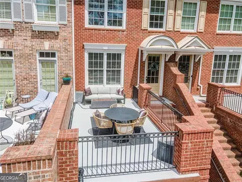 6013 Waters Edge Trl, Roswell, GA 30075