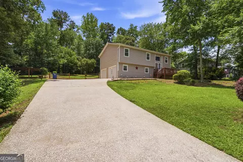 7270 Valley Dr, Winston, GA 30187