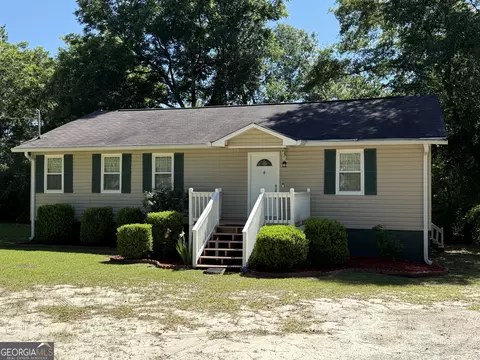 108 Atkinson Dr, Swainsboro, GA 30401