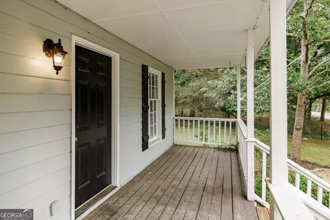Exterior - 1031 Elder Heights Dr, Bishop, GA 30621 photo 9 of 15