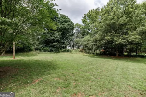 Exterior - 1031 Elder Heights Dr, Bishop, GA 30621 photo 8 of 15