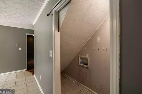 Entry Way - 1031 Elder Heights Dr, Bishop, GA 30621 photo 2 of 2