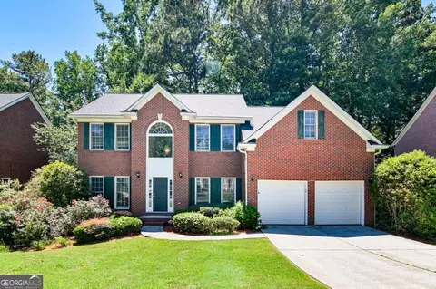 4647 Cedar Wood Dr SW, Lilburn, GA 30047