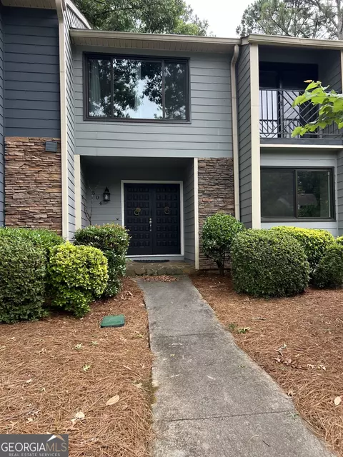 504 Sutters Pt, Sandy Springs, GA 30328