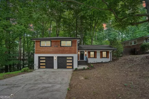 1564 Bubbling Creek Rd NE, Atlanta, GA 30319