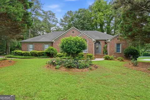 1286 Lake Forest Ln, Mcdonough, GA 30253