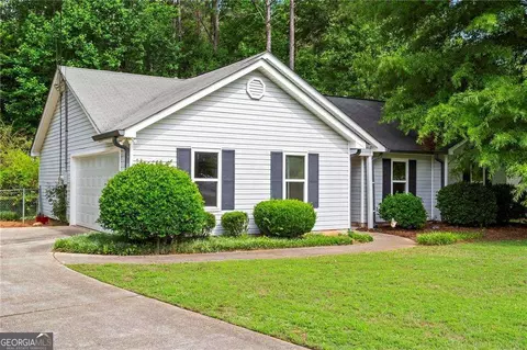 163 Nicki Ct, Hampton, GA 30228