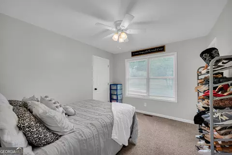 Bedroom - 372 Scenic Dr, Toccoa, GA 30577 photo 3 of 6