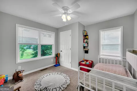 Bedroom - 372 Scenic Dr, Toccoa, GA 30577 photo 4 of 6