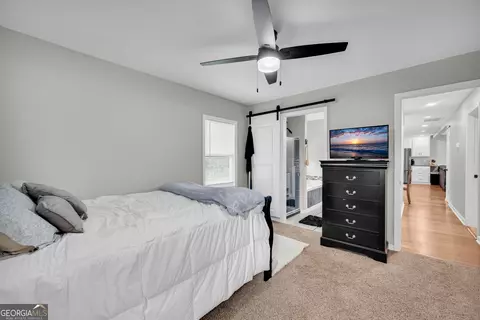 Bedroom - 372 Scenic Dr, Toccoa, GA 30577 photo 2 of 6