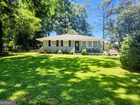 606 Valley Dr, Americus, GA 31709