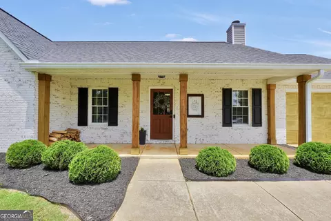 Exterior - 156 Meadow View Dr, Jackson, GA 30233 photo 8 of 19