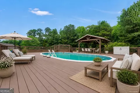 Exterior - 156 Meadow View Dr, Jackson, GA 30233 photo 4 of 19