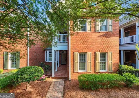 8440 Parker Pl, Roswell, GA 30076