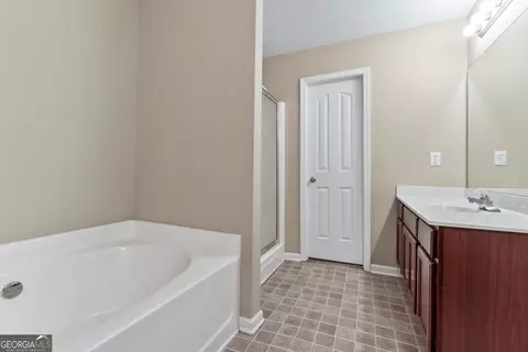 Entry Way - 3813 Augustine Pl, Rex, GA 30273 photo 3 of 4