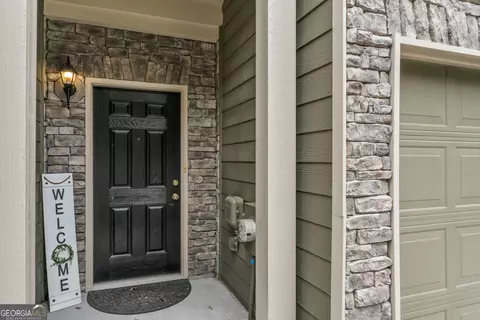 Exterior - 3813 Augustine Pl, Rex, GA 30273 photo 3 of 6