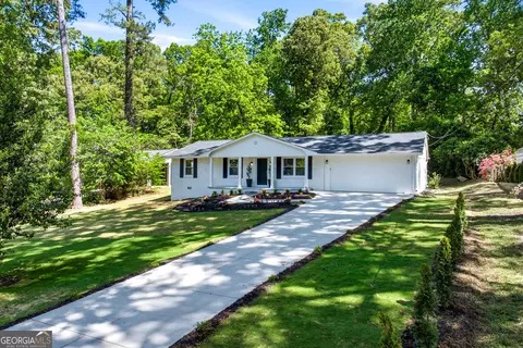 46 SE Hunting Creek Dr, Marietta, GA 30068