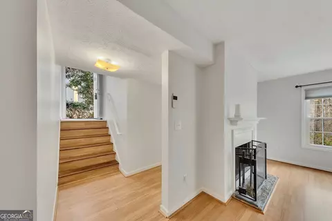711 Glenleaf Dr, Peachtree Corners, GA 30092