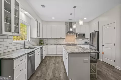 Kitchen - 209 Shell Cv, Mcdonough, GA 30252 photo 3 of 3