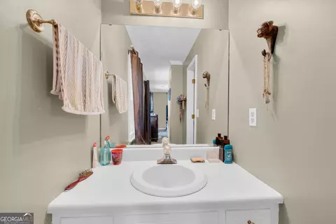 Bath - 213 Hidden Lakes Dr, Toccoa, GA 30577 photo 5 of 9