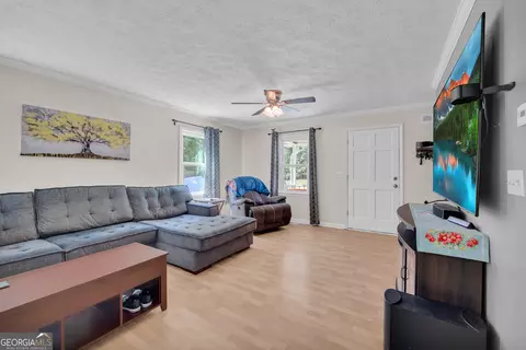 Living - 213 Hidden Lakes Dr, Toccoa, GA 30577 photo 2 of 2