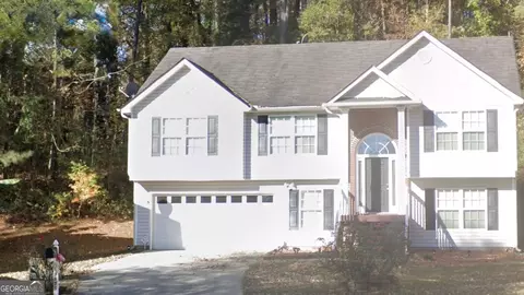 3975 Crestwater Ln SW, Snellville, GA 30039