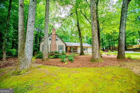 100 Camp Dr, Carrollton, GA 30117