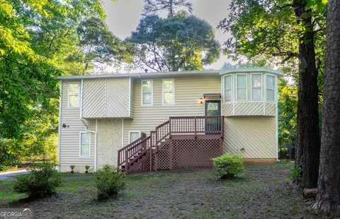 4007 Stacy Ln, Snellville, GA 30039