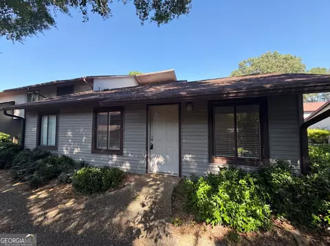 2725 Flintlock Pl, Austell, GA 30106