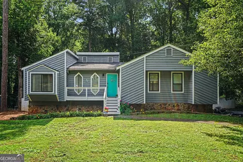 135 Chaney Ct, Lawrenceville, GA 30044