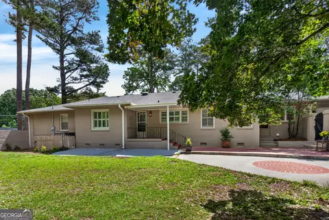 Exterior - 421 Ridgecrest Rd, Lagrange, GA 30240 photo 1 of 6