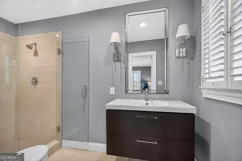 Bath - 421 Ridgecrest Rd, Lagrange, GA 30240 photo 1 of 2