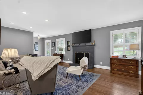 Living - 421 Ridgecrest Rd, Lagrange, GA 30240 photo 3 of 3
