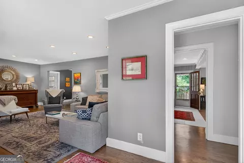 Entry Way - 421 Ridgecrest Rd, Lagrange, GA 30240 photo 2 of 3