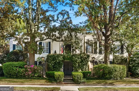 34 E 50th St, Savannah, GA 31405