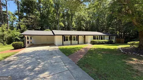 2718 Pine Grove Ct, Austell, GA 30106