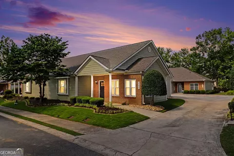 303 Commonwealth Cir, Newnan, GA 30263