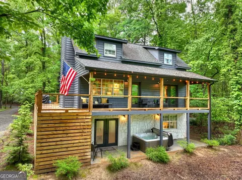 186 Dogwood Dr, Epworth, GA 30541