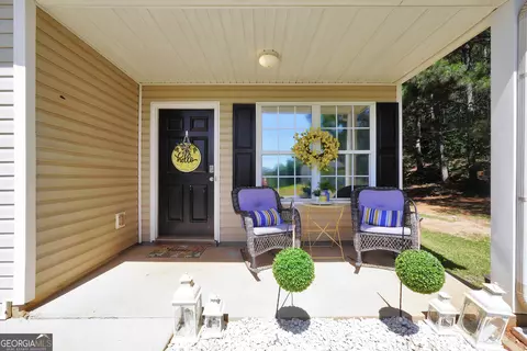 Exterior - 470 Old Tree Dr, Jackson, GA 30233 photo 3 of 7